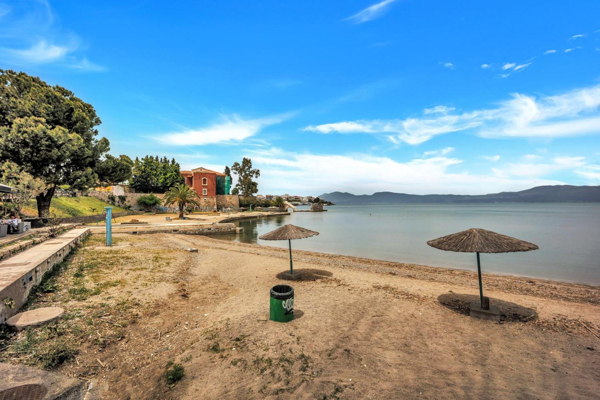 Fabulous Central Apartment Close To The Sea! Chalkida Exterior photo